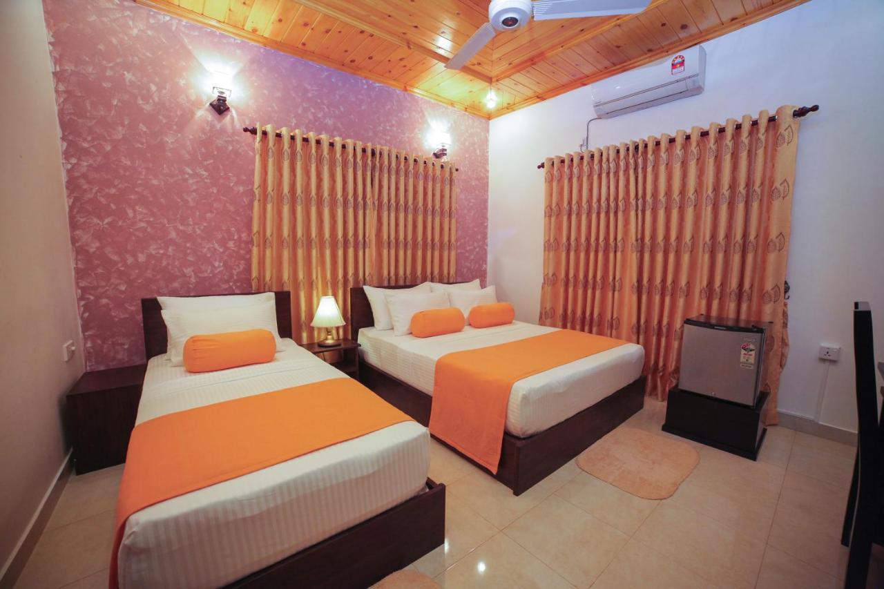 King Reach Hotel Anuradhapura Ngoại thất bức ảnh